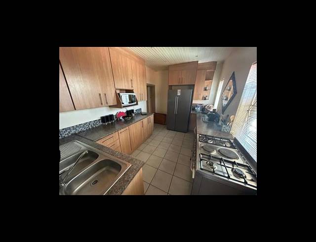 3 BEDROOM HOUSE FOR SALE IN SOUTH HILLS